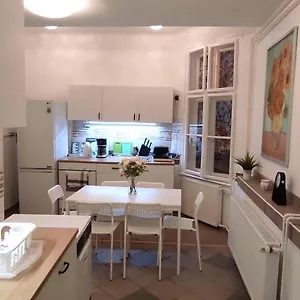 Fsqh Under Apartman Szeged