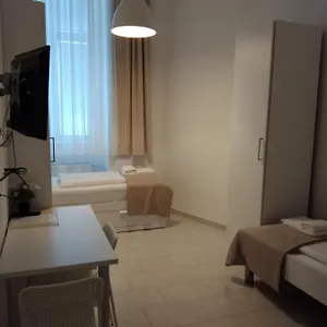 Guest house Ch-hotel Luka Budget