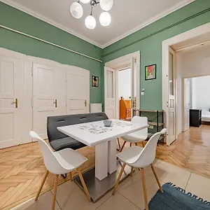 Downtown Wesselenyi Hostel Budapest