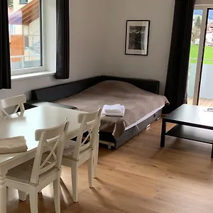 Oliver, Axams Apartamento