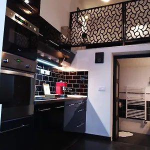 Downtown Deluxe Apartman Eger
